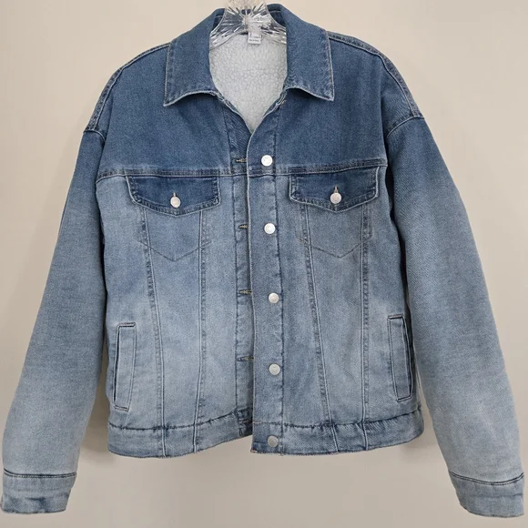 Forever 21 Women's Size S Oversized Ombre Premium Denim Sherpa Lined Jacket Warm - Picture 2 of 15